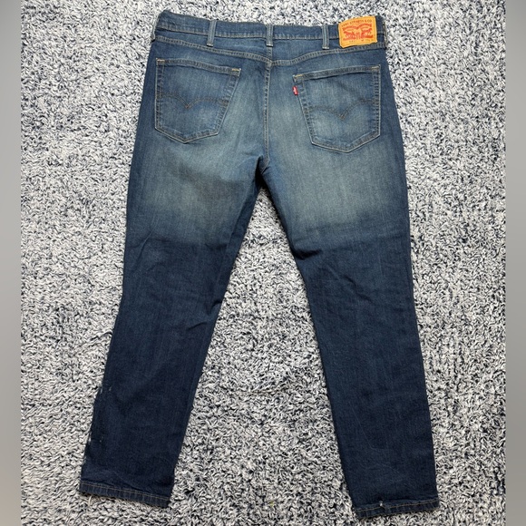 Levi’s 541 Distressed Straight Leg Men’s Jeans - Picture 5 of 5